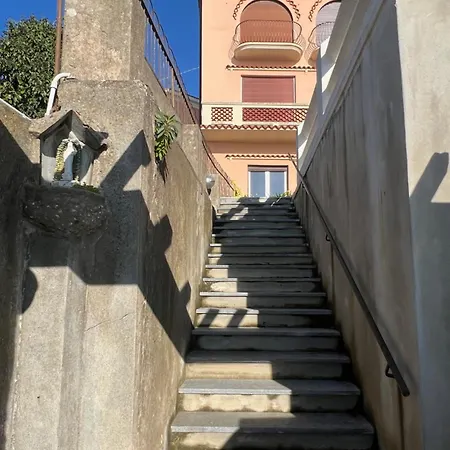 Liguria Holidays - La Casa Di Alice 렉코